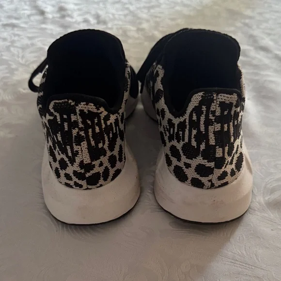 Adidas SWIFT RUN 1.0 Sneakers - Picture 3 of 6